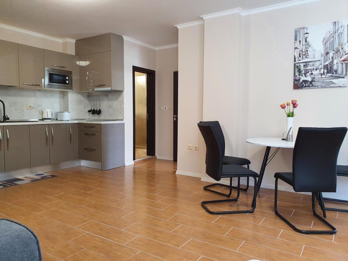 Апартамент За Гости ,,1В-15" Амара Бутик"" Ravda Exterior photo