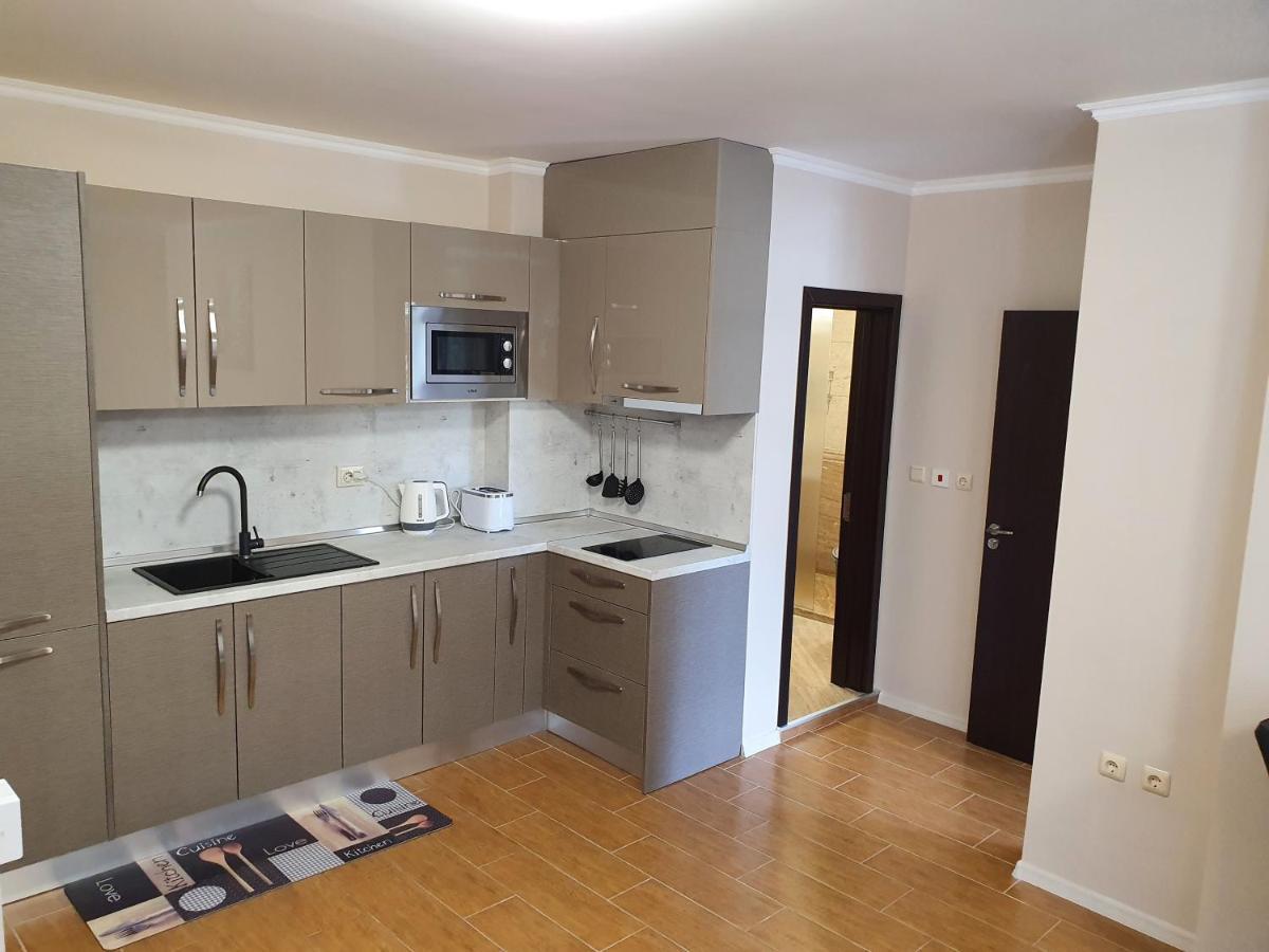 Апартамент За Гости ,,1В-15" Амара Бутик"" Ravda Exterior photo